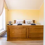 بيت للعطل Yellow House Pilipets