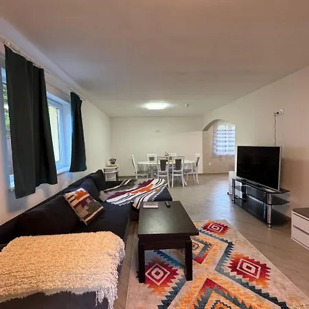 Holiday home Yellow House Pilipets