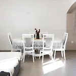 Yellow House 펜션 *