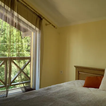 בית נופש Yellow House *